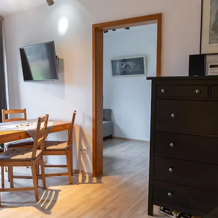 Διαμέρισμα Mit Zwei Schlafzimmern Und Terrasse By Interhome Weißenstadt